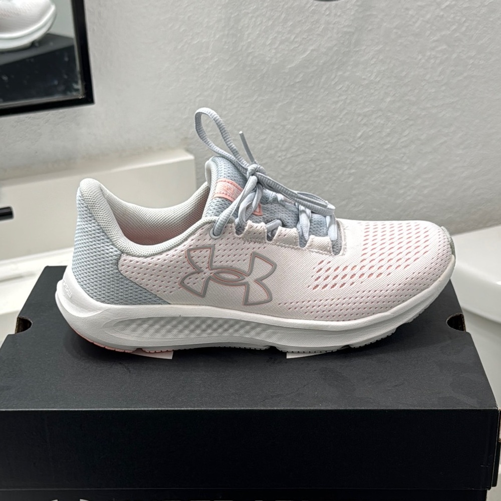 Under Armour Women's Running Shoes - Pink and Gray